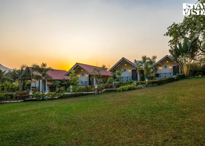 Ever Falls By Stayvista - 9Bhk Cottage With Bar & Jacuzzi